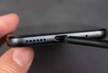 تنظيف USB-C بالغراء: خطر أم حل؟